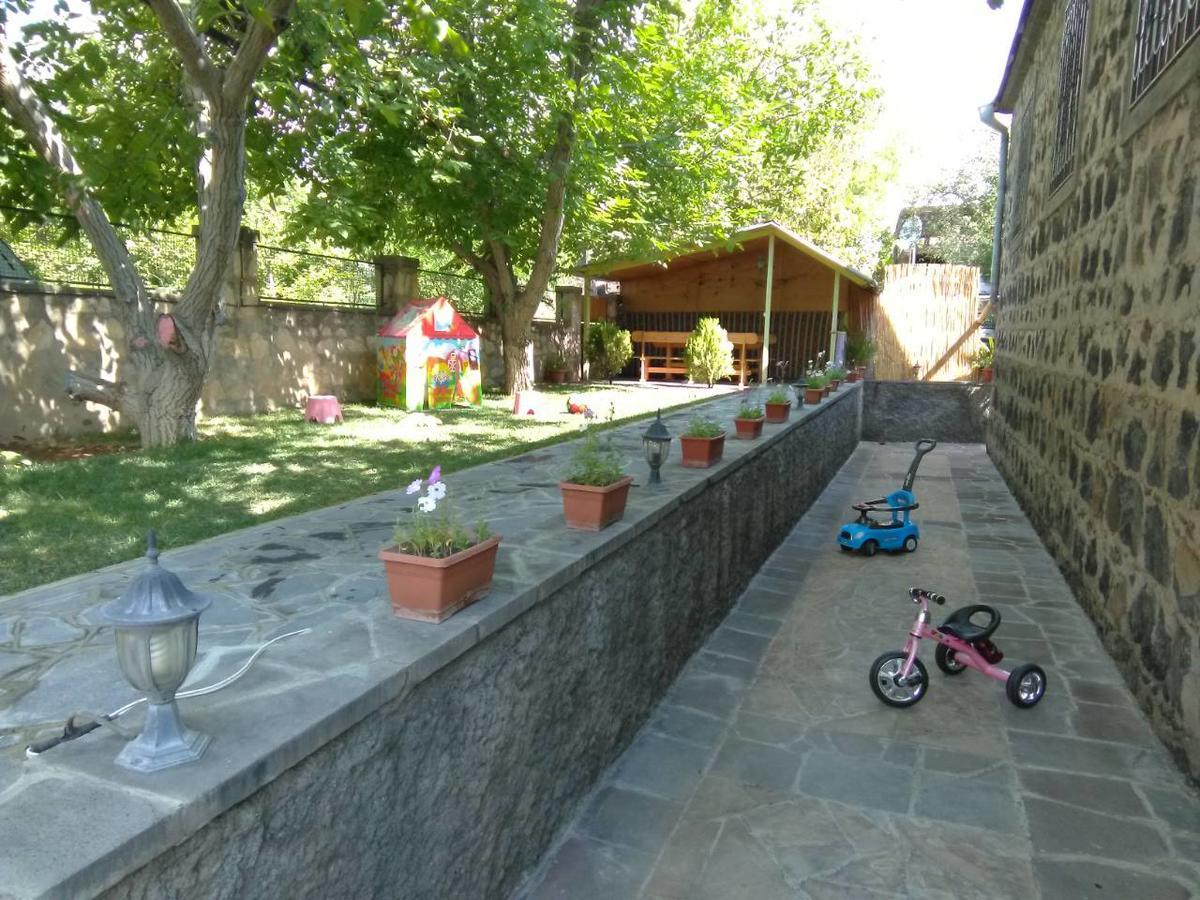 Guest House Nataly Yeghegnadzor Exterior foto